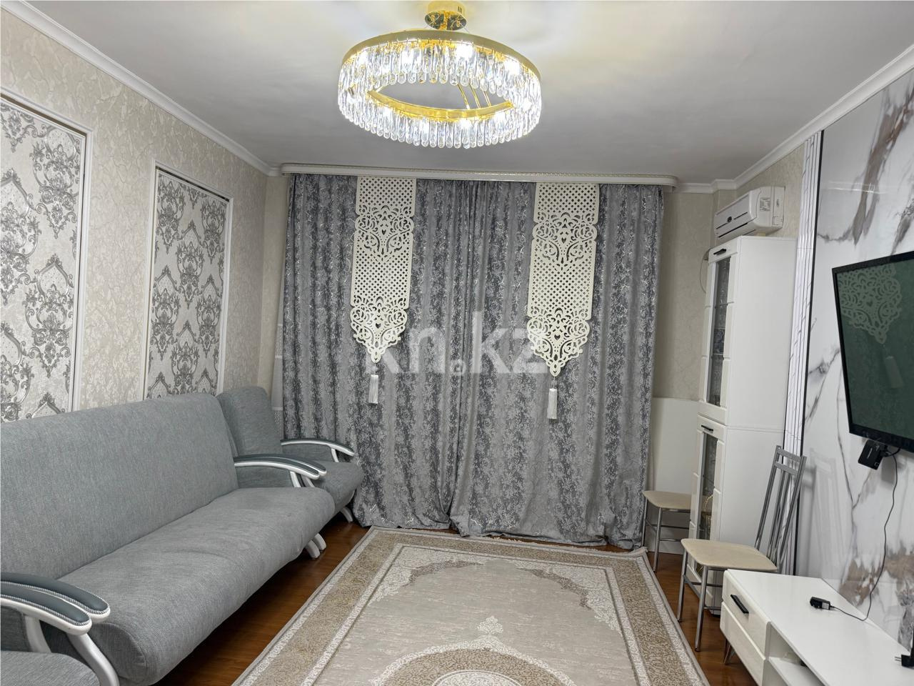 Продажа 3-комнатной квартиры, 90 м², пр. Шахтеров - Продажа квартир в Караганде фото 1 из 14