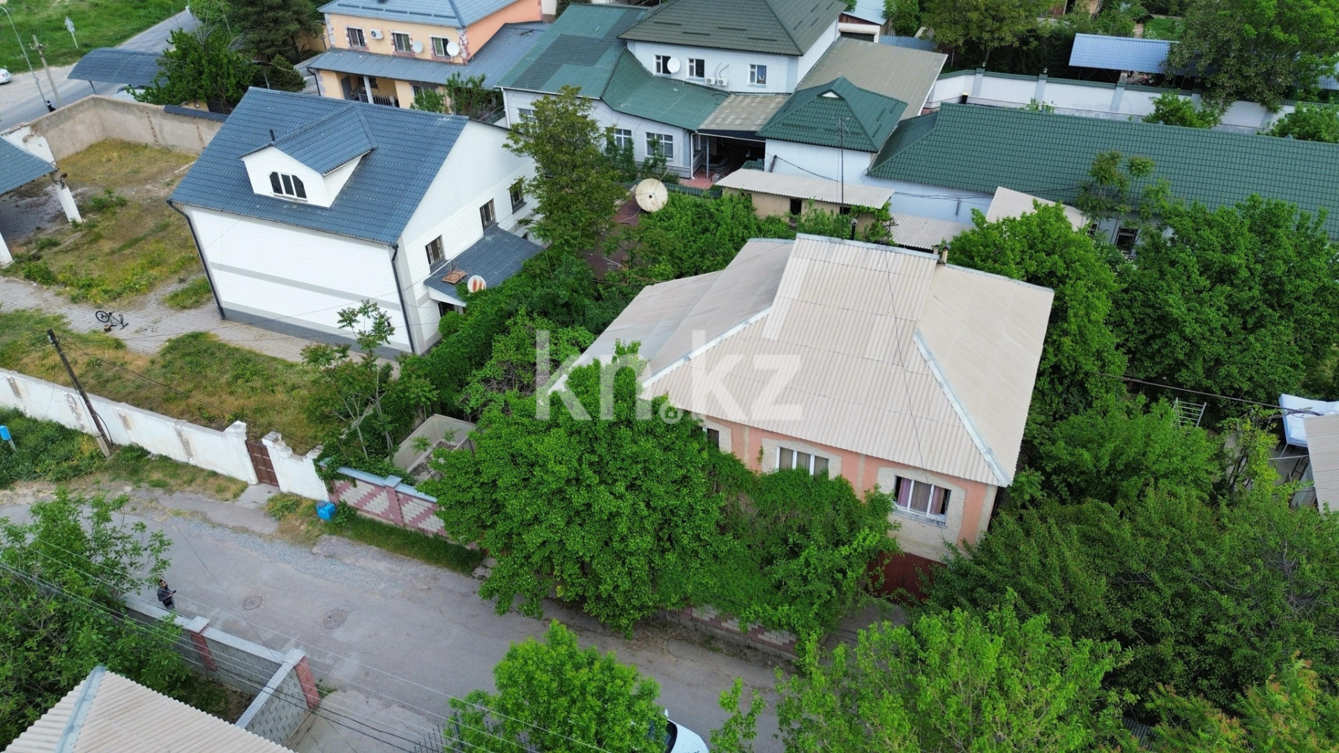 Продажа 6-комнатного дома, 368 м², мкр-н Шапагат, дом  1111 - Продажа квартир в Шымкенте фото 4 из 27