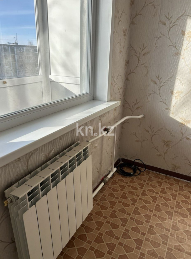 Продажа 3-комнатной квартиры, 59.4 м², ул. Беспалова, дом  49/1 - Продажа жилой и коммерческой недвижимости в Усть-Каменогорске фото 3 из 25