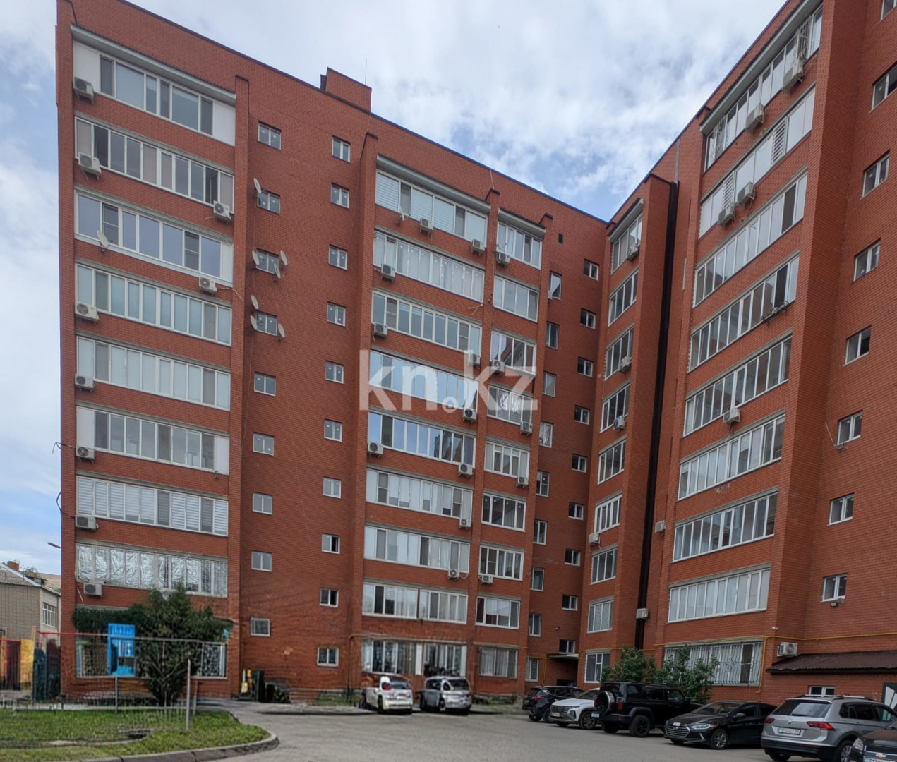 Продажа 2-комнатной квартиры, 71.3 м² - Продажа квартир в Уральске фото 1 из 23