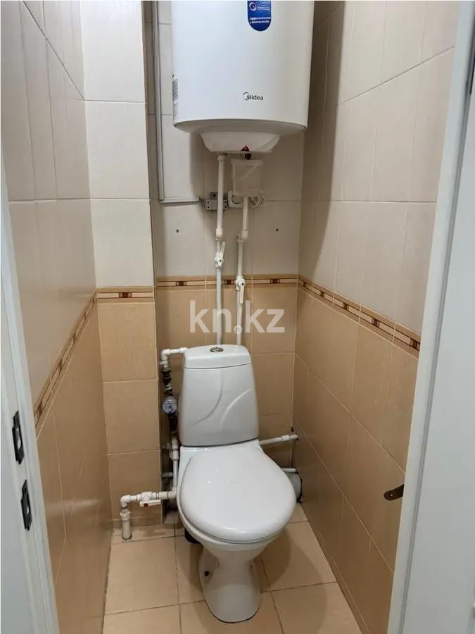 Продажа 3-комнатной квартиры, 63 м², мкр-н Голубые Пруды, дом  18 в Караганде - фото 6