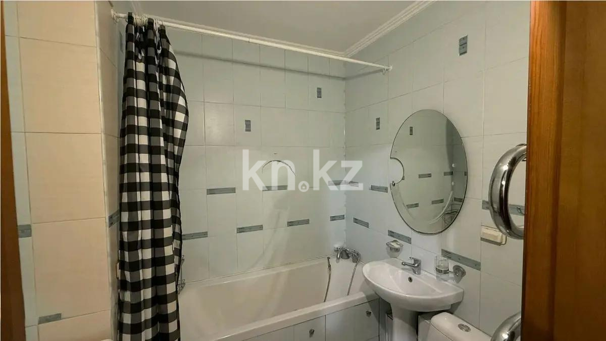 Продажа 1-комнатной квартиры, 48 м², ул. Жарокова, дом  217б в Алматы - фото 4