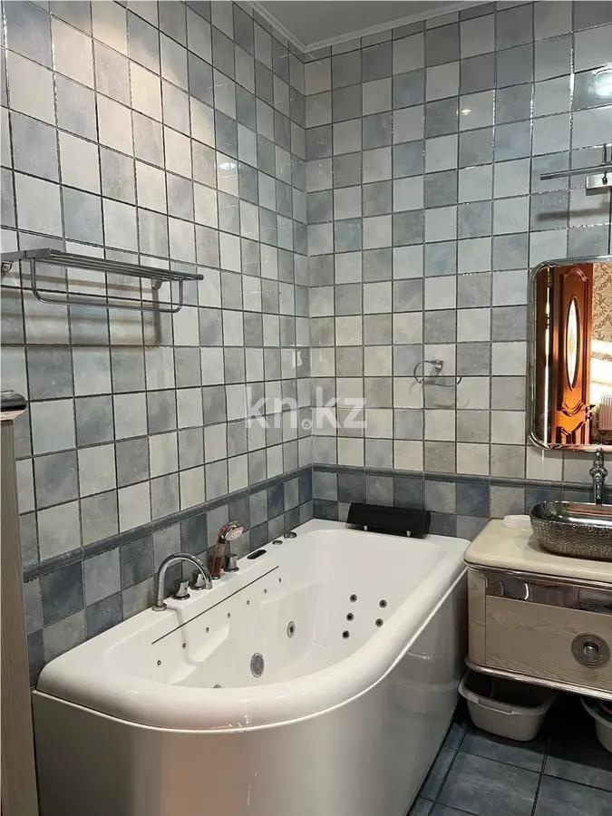 Продажа 3-комнатной квартиры, 97 м², ул. Нажимеденова, дом  12 в Астане - фото 6