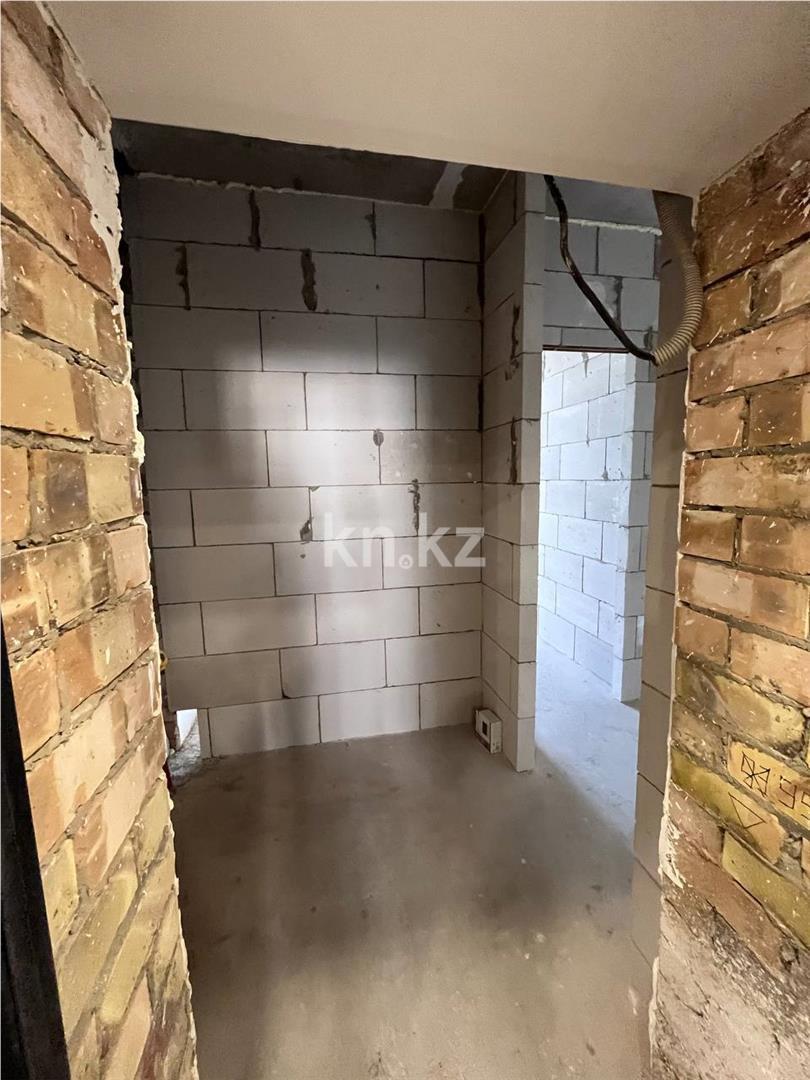 Продажа 2-комнатной квартиры, 65 м² в Караганде