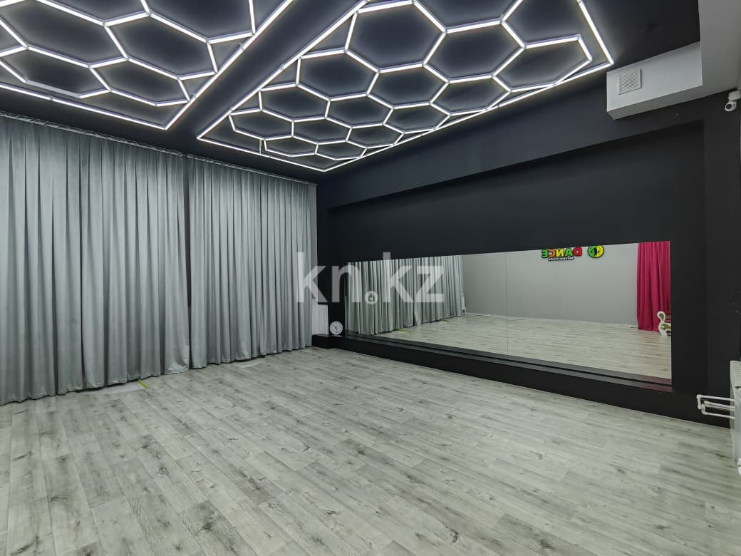 Продажа , 138.7 м², пр. Шахтеров, дом  36/2 в Караганде - фото 2