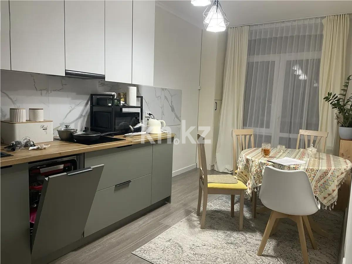 Продажа 3-комнатной квартиры, 80 м², ул. Сарыарка, дом  1/1 в Алматы - фото 4
