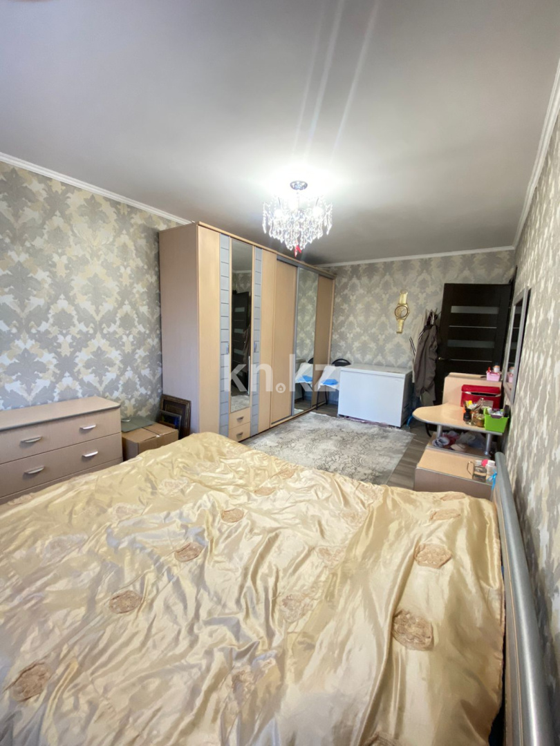 Продажа 4-комнатной квартиры, 76 м², ул. Муканова, дом  32 в Караганде - фото 12