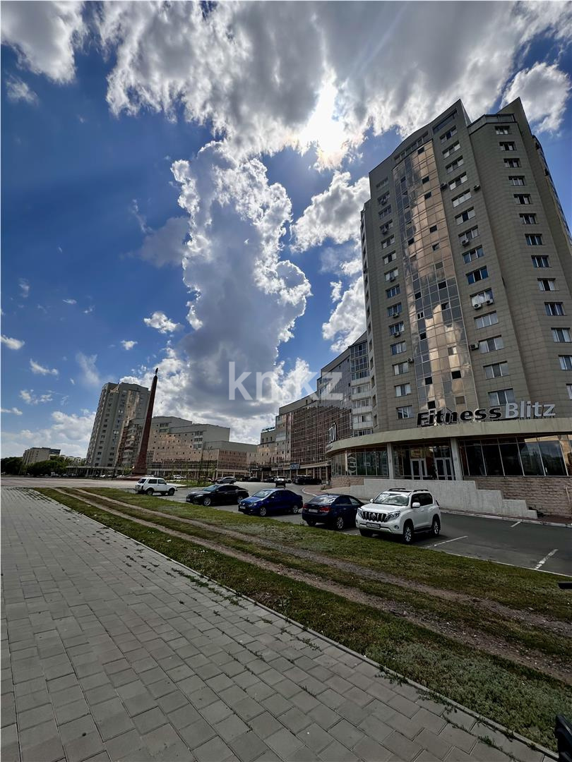 Продажа 3-комнатной квартиры, 109 м², пр. Республики, дом  42 в Караганде - фото 30