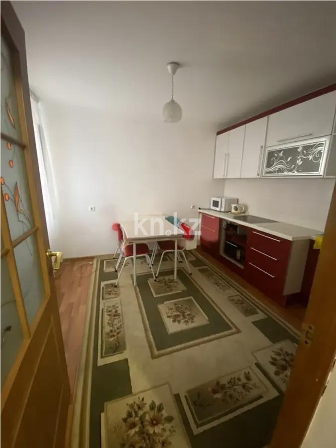 Продажа 1-комнатной квартиры, 40 м², ул. Арнасай, дом  7б в Астане - фото 2