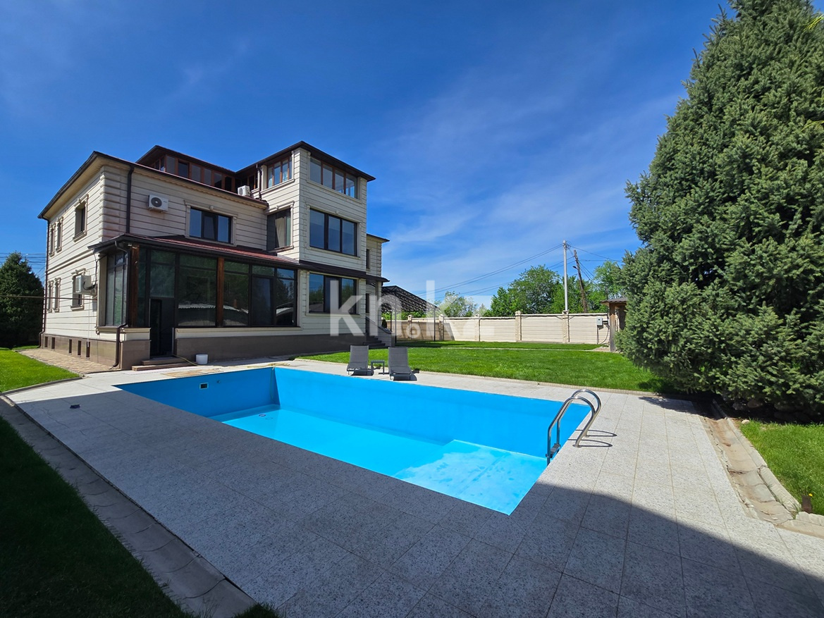 Продажа 6-комнатного дома, 639 м² - Продажа пятикомнатных и более домов, коттеджей в Алматы - страница 2 фото 1 из 40