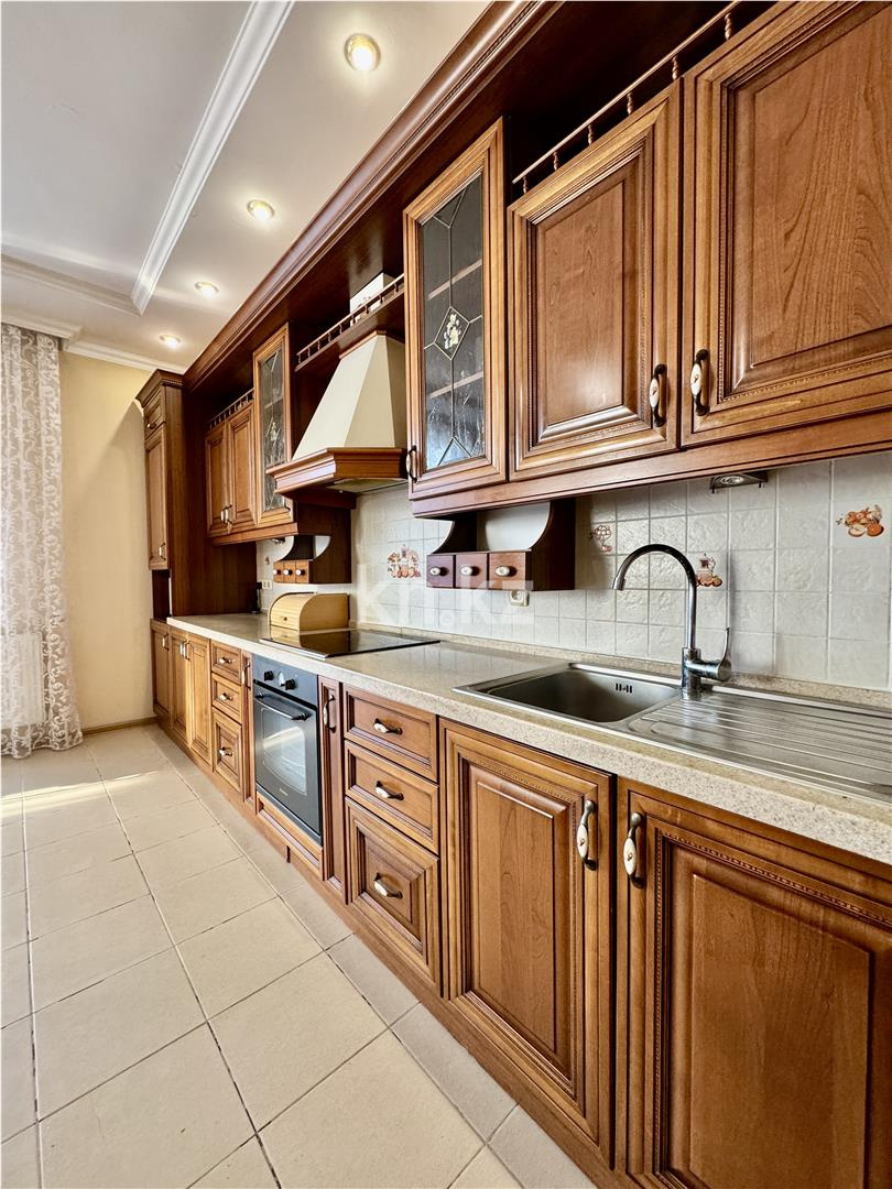 Продажа 3-комнатной квартиры, 132 м², ул. Абая, дом  5 - Продажа квартир в Караганде фото 13 из 38