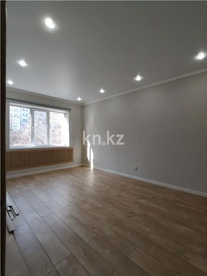 Продажа 1-комнатной квартиры, 41.8 м², мкр-н Аксай-4, дом  41 - Продажа квартир в Алматы фото 1 из 5