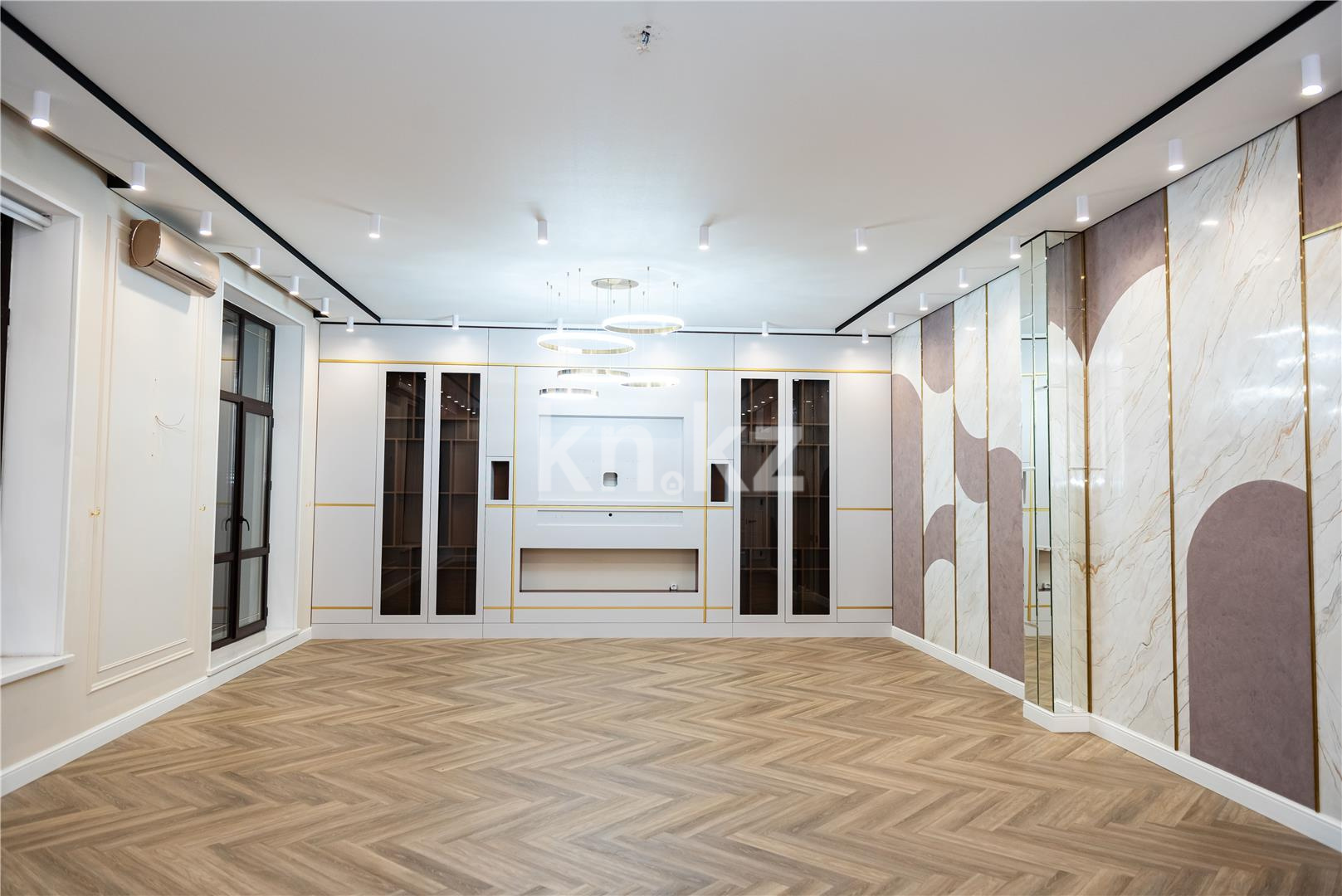 Продажа 6-комнатной квартиры, 345 м², ул. Муканова, дом  53 - Продажа  пятикомнатных квартир в Караганде фото 2 из 58