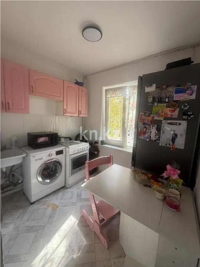 Продажа 3-комнатной квартиры, 60 м², мкр-н 11, дом  22 в Алматы - фото 4