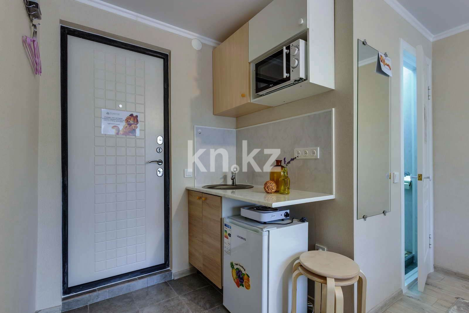 Аренда 1-комнатной квартиры посуточно, 17 м², Гагарина, дом  210 - Гагарина - Аренда  однокомнатных квартир посуточно в Алматы с фото фото 3 из 6