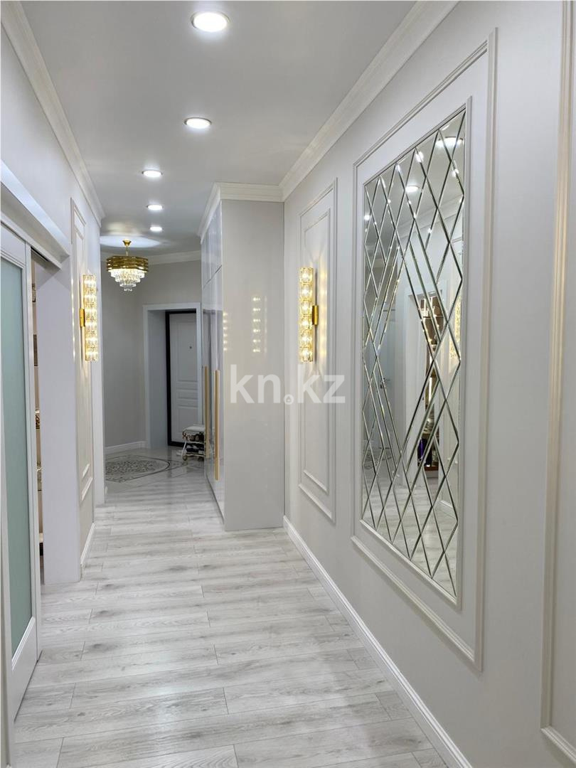 Продажа 3-комнатной квартиры, 107 м², ул. Муканова - Продажа  трехкомнатных квартир в Караганде фото 15 из 18