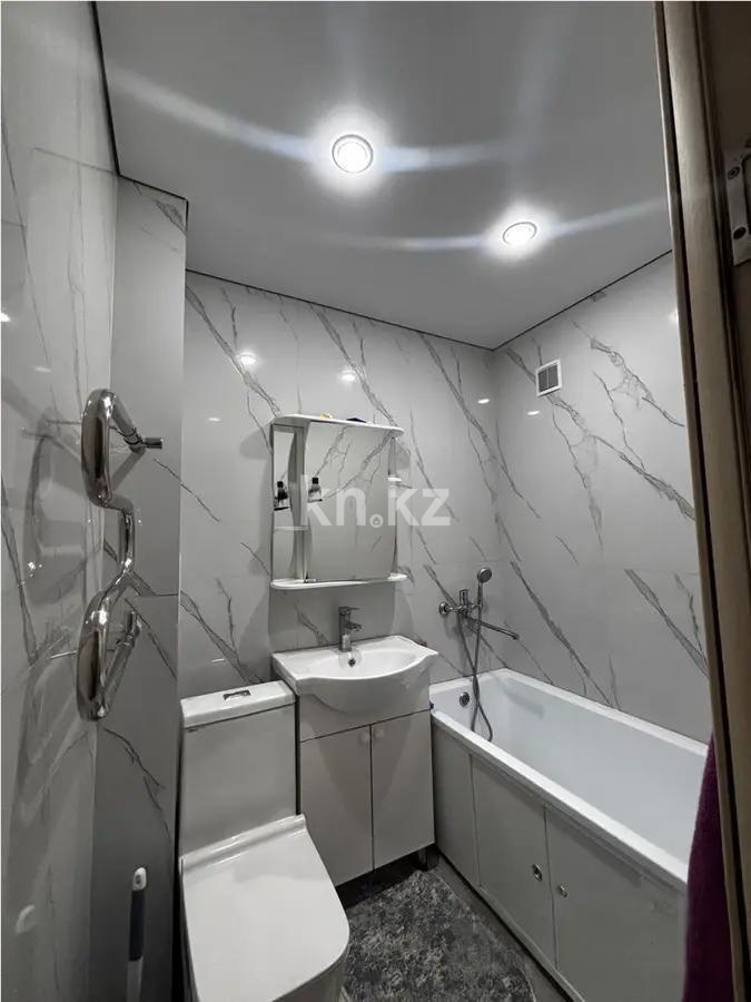 Продажа 3-комнатной квартиры, 59 м², 10 мкр., дом  20 в Алматы - фото 5