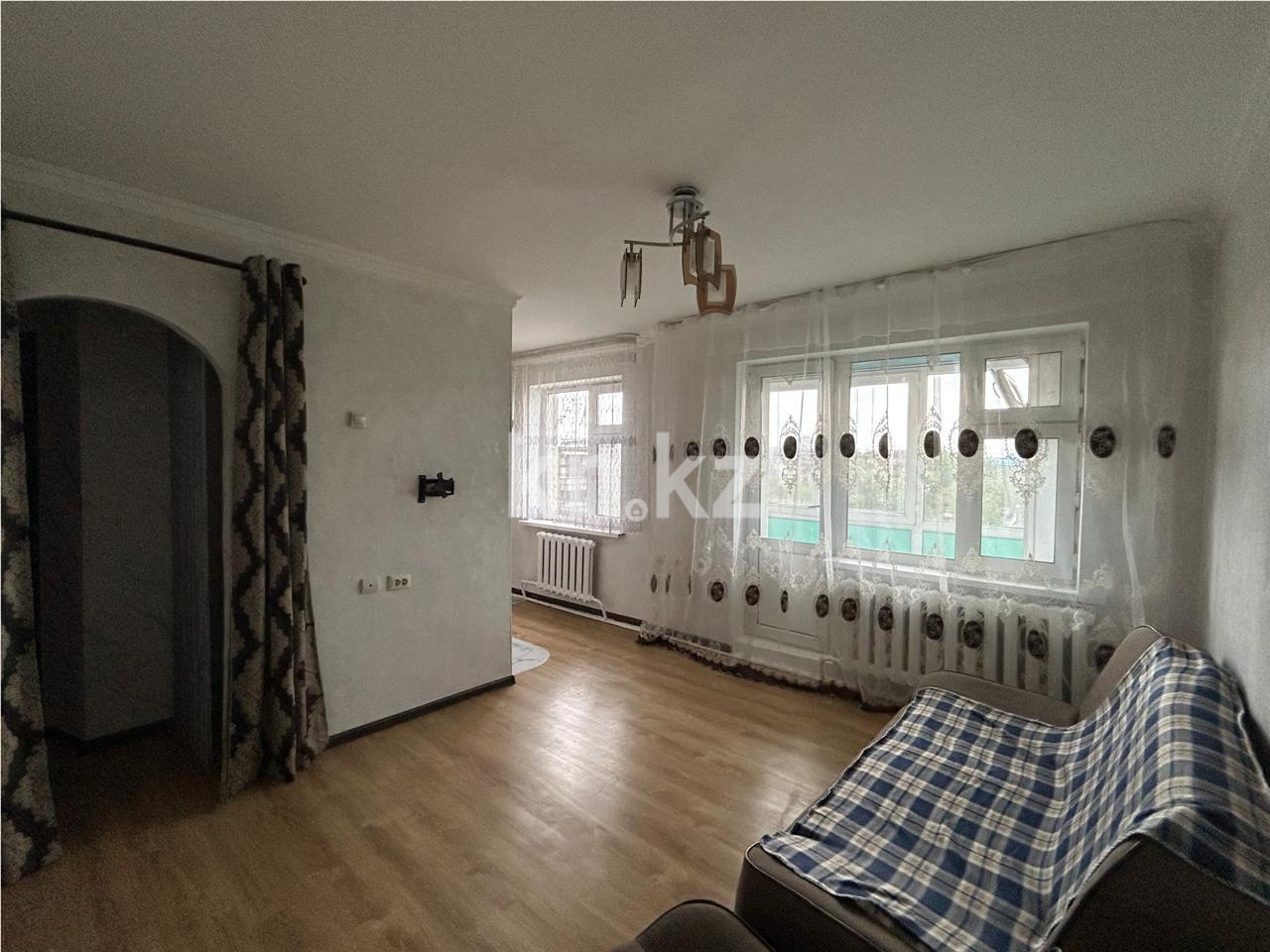 Продажа 2-комнатной квартиры, 38 м², ул. Молдагуловой - Продажа офисных и торговых помещений в Атырау фото 2 из 6