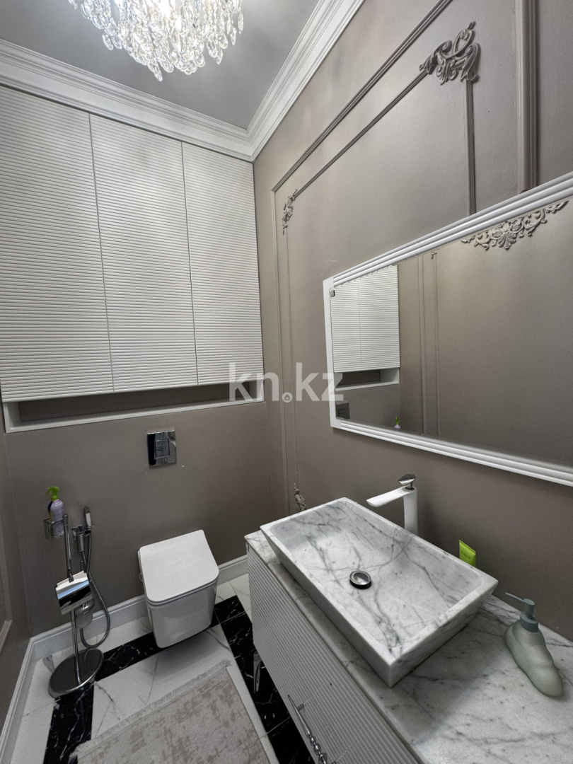 Продажа 3-комнатной квартиры, 111 м², ул. Утеген батыра в Алматы - фото 17