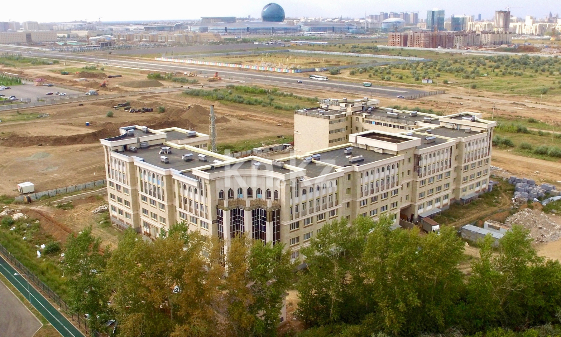 Продажа 2-комнатной квартиры, 65 м², ул. Е-495, дом  8 в Астане - фото 5