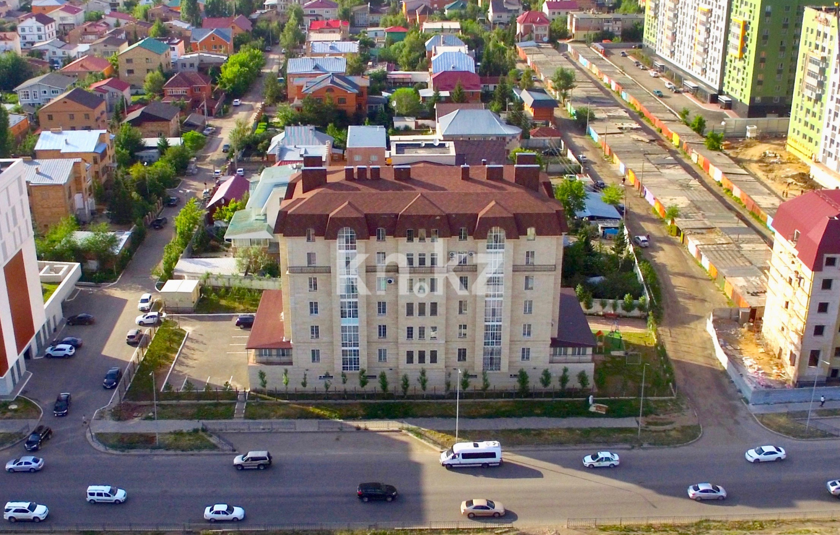 Продажа 5-комнатной квартиры, 239 м², ул. Романтиков, дом  27 в Астане - фото 5