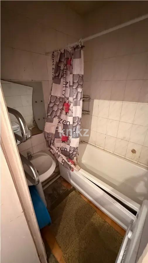 Продажа 3-комнатной квартиры, 69 м², мкр-н Аксай-4, дом  54 в Алматы - фото 5