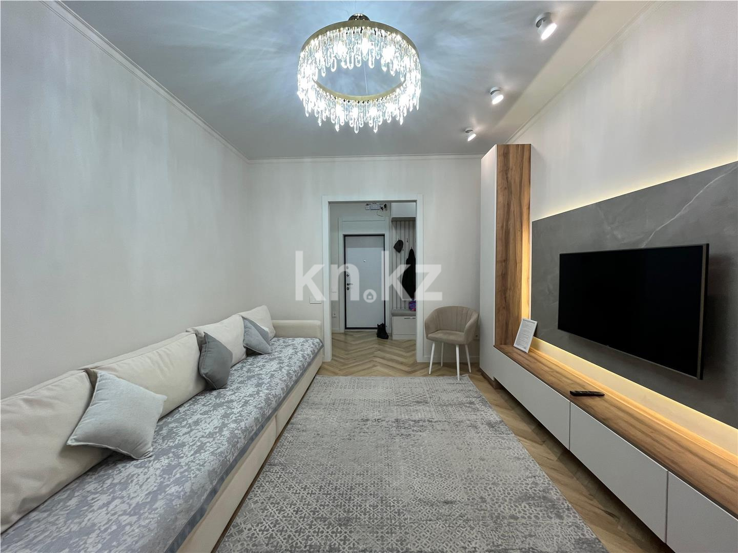 Продажа 2-комнатной квартиры, 64 м², ул. Муканова, дом  47/3 в Караганде - фото 2