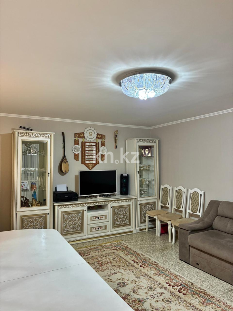 Продажа 2-комнатной квартиры, 64 м², ул. Ермекова, дом  106/4 - Продажа квартир в Караганде фото 1 из 6