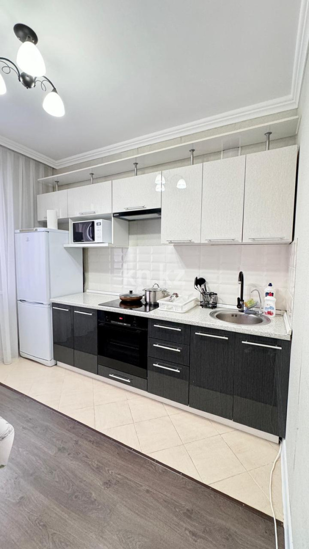 Аренда 1-комнатной квартиры, 40 м² в Астане