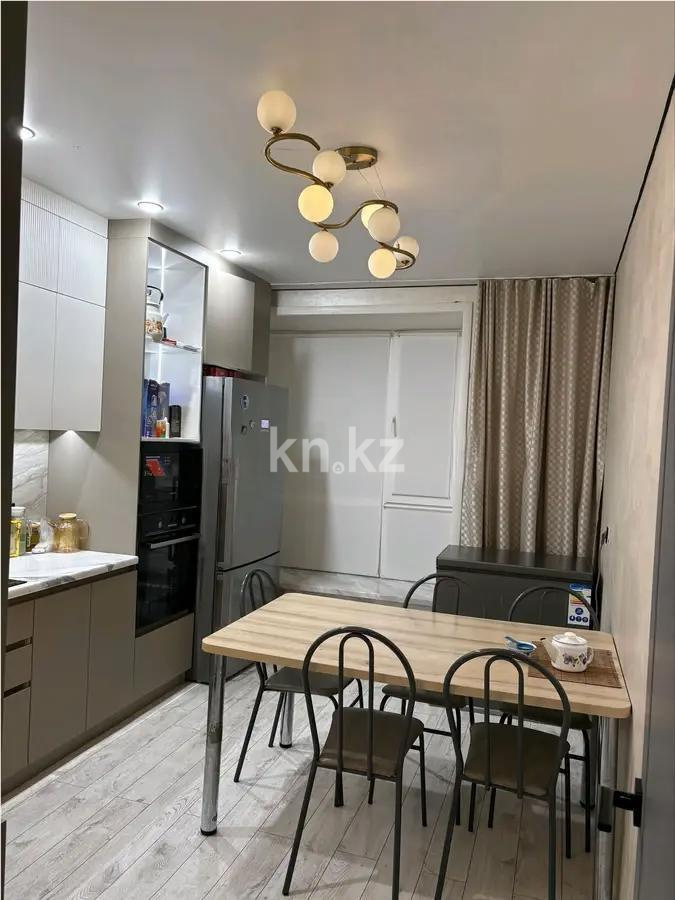 Продажа 4-комнатной квартиры, 105 м², ул. Нажимеденова, дом  14 в Астане - фото 5