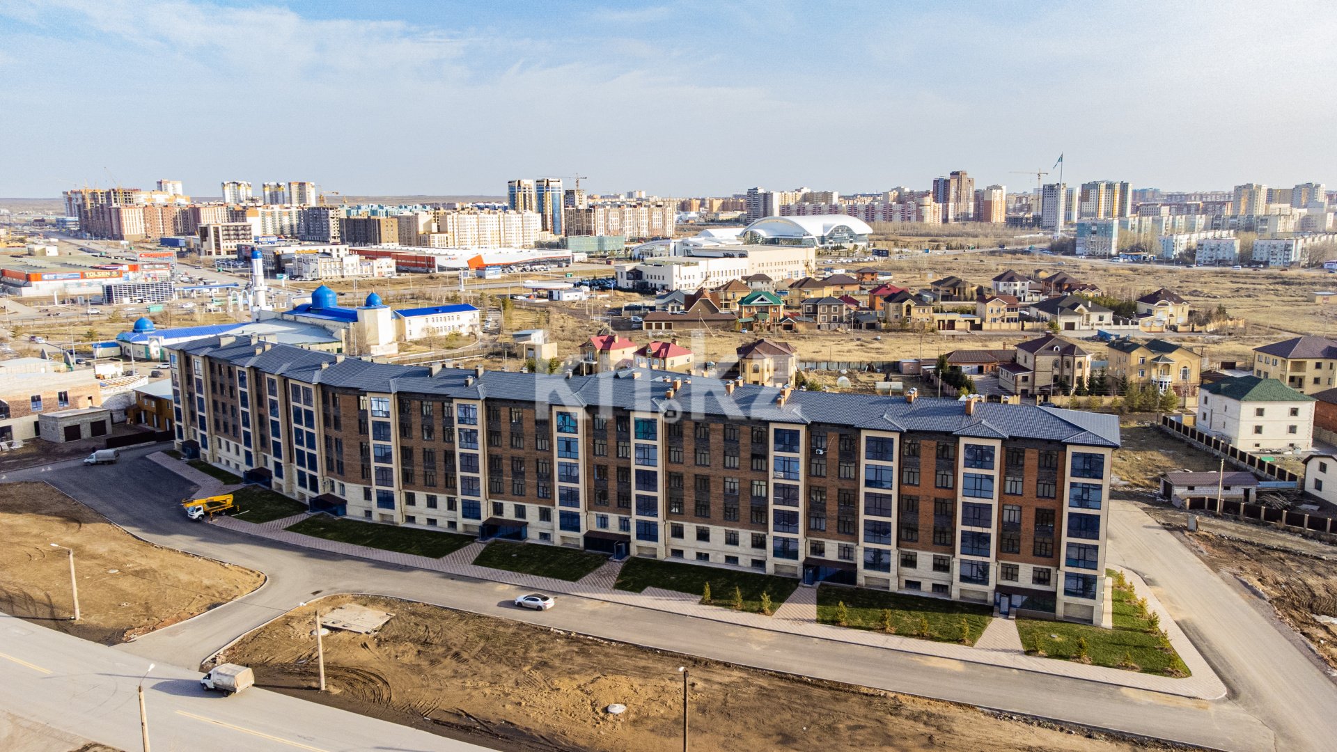 Продажа 4-комнатной квартиры, 105 м², ул. Кенжина, дом  1/1 блок б в Караганде - фото 3