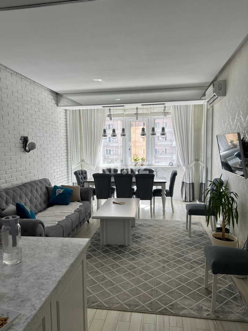 Продажа 3-комнатной квартиры, 105 м², ул. Навои, дом  208/7 - Продажа и аренда недвижимости в Алматы фото 1 из 15