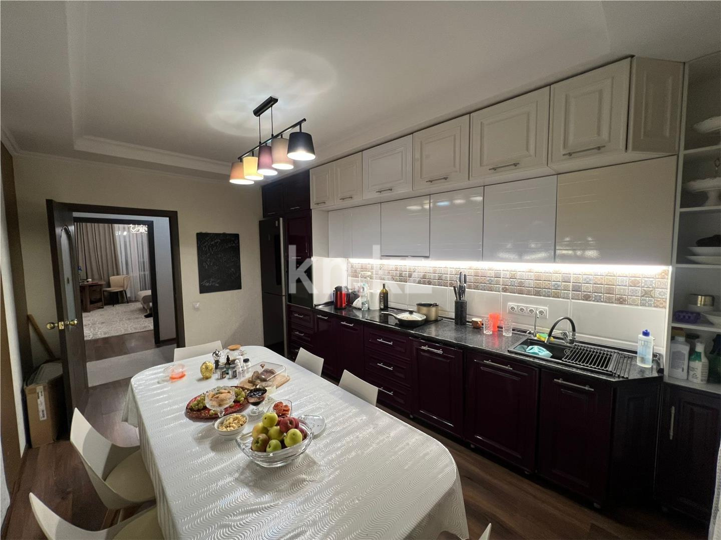 Продажа 3-комнатной квартиры, 98 м², пр. Шахтеров - Продажа  трехкомнатных квартир в Караганде фото 8 из 19