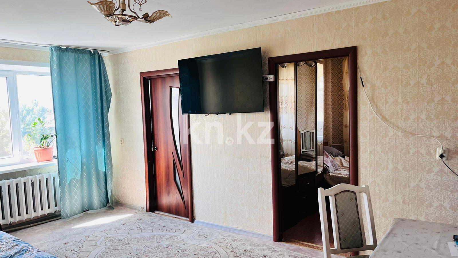 Продажа 4-комнатной квартиры, 63 м², мкр-н 14 - Продажа квартир в Караганде фото 3 из 19