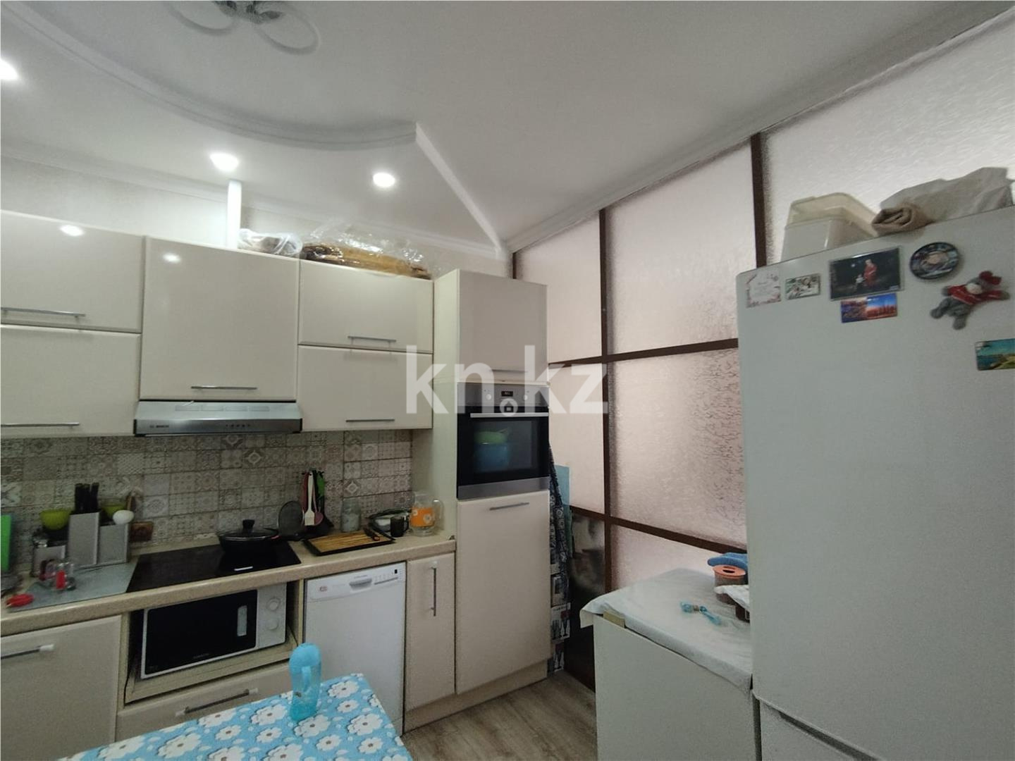 Продажа 3-комнатной квартиры, 70 м², ул. Сарыарка, дом  6 - Продажа  трехкомнатных квартир в Караганде фото 8 из 12