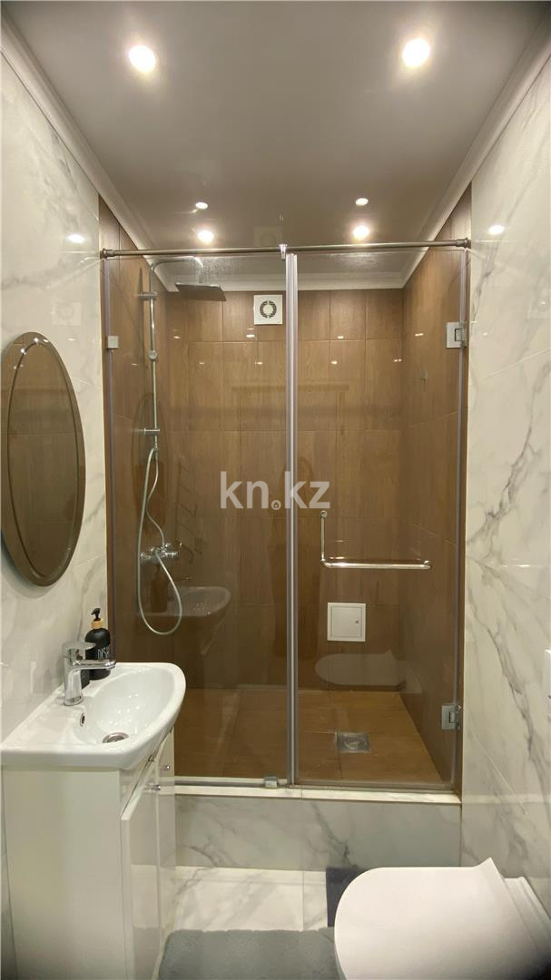 Продажа 3-комнатной квартиры, 83 м², ул. Аманжолова в Астане - фото 14