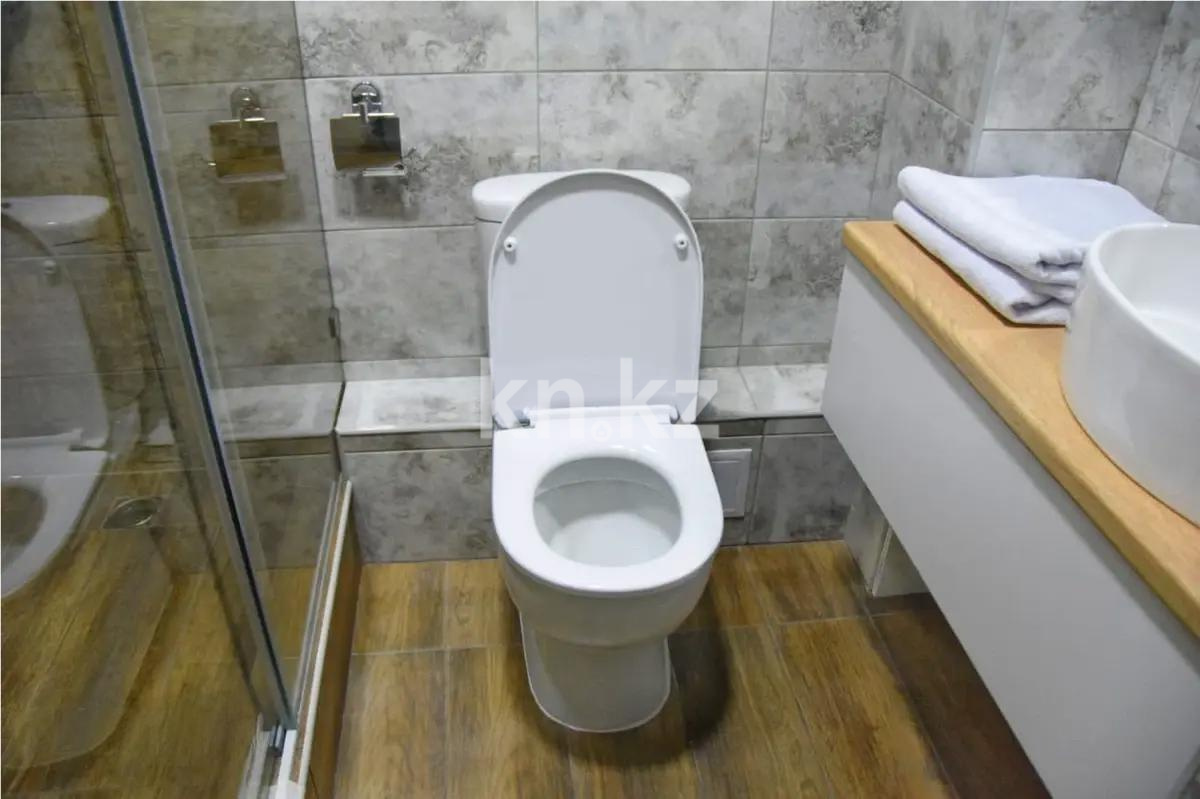 Продажа 1-комнатной квартиры, 35.6 м², ул. Казыбек би, дом  64 - Продажа квартир в Алматы фото 1 из 4