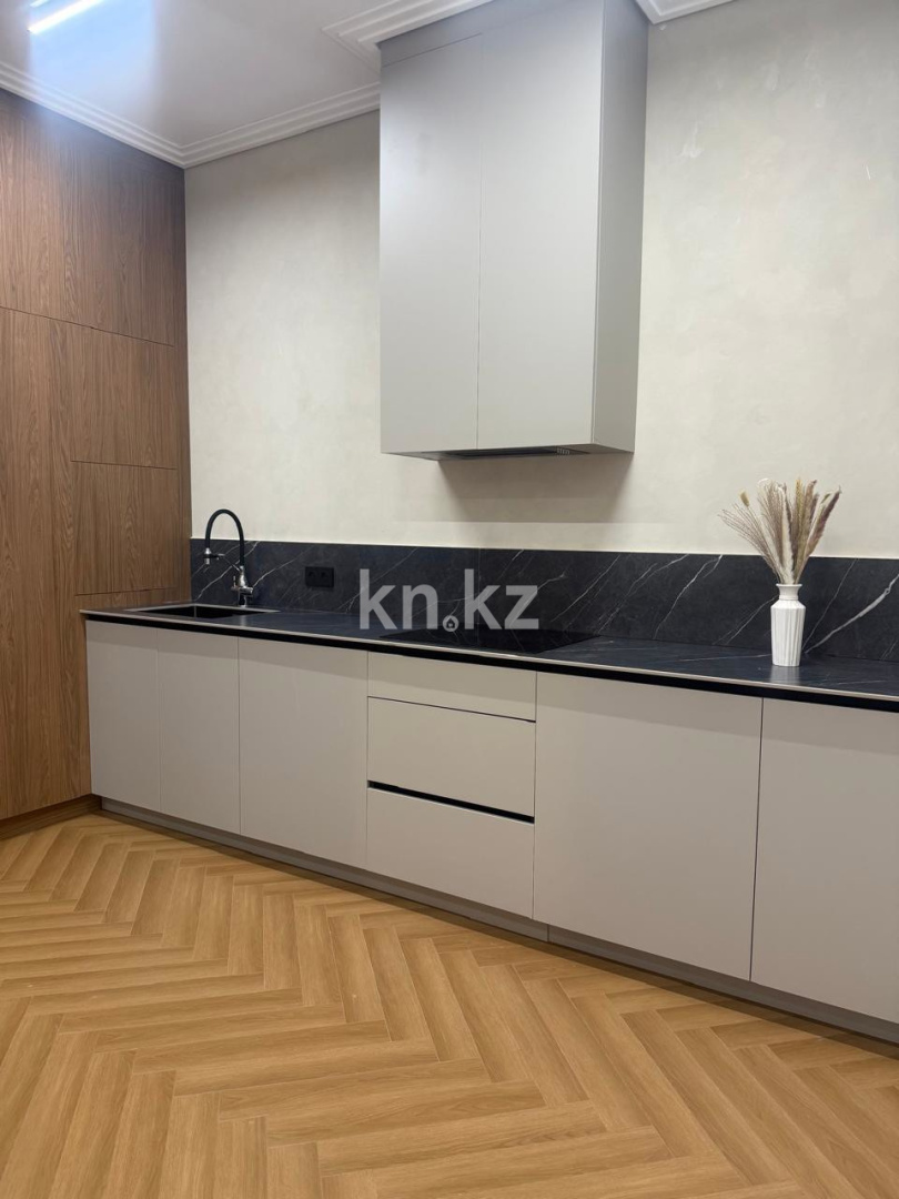 Продажа 4-комнатной квартиры, 111.6 м², Сейфуллина - Продажа квартир в Казахстане фото 5 из 26