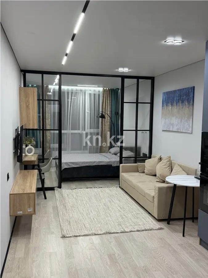 Продажа 1-комнатной квартиры, 39 м², ул. Толе би, дом  285/8 - Продажа квартир в Алматы фото 1 из 4