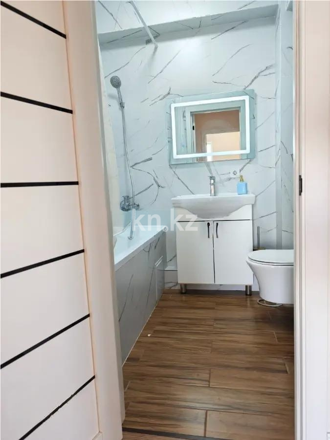 Продажа 2-комнатной квартиры, 65.2 м² в Алматы - фото 4