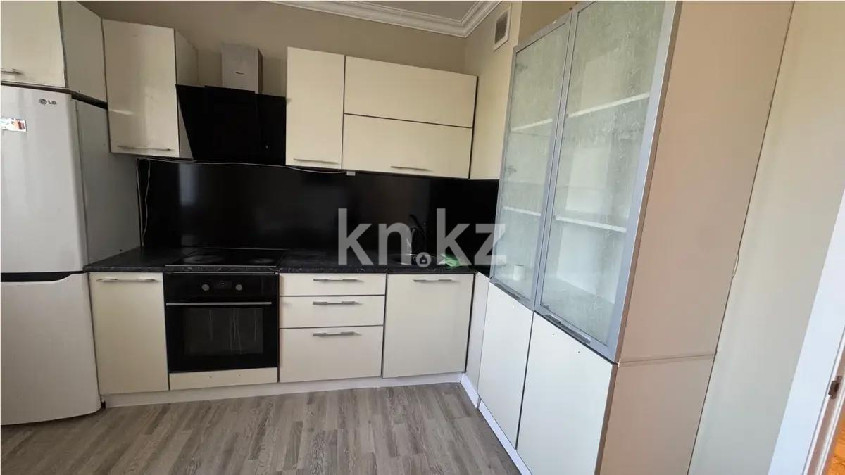 Продажа 3-комнатной квартиры, 82 м², мкр-н Аксай-4, дом  4 в Алматы - фото 2