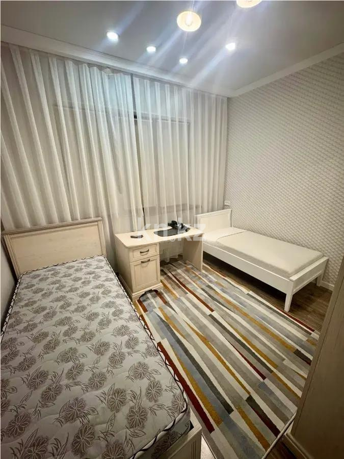 Продажа 3-комнатной квартиры, 65 м², ул. Айманова, дом  149 - Продажа квартир в Алматы фото 1 из 3