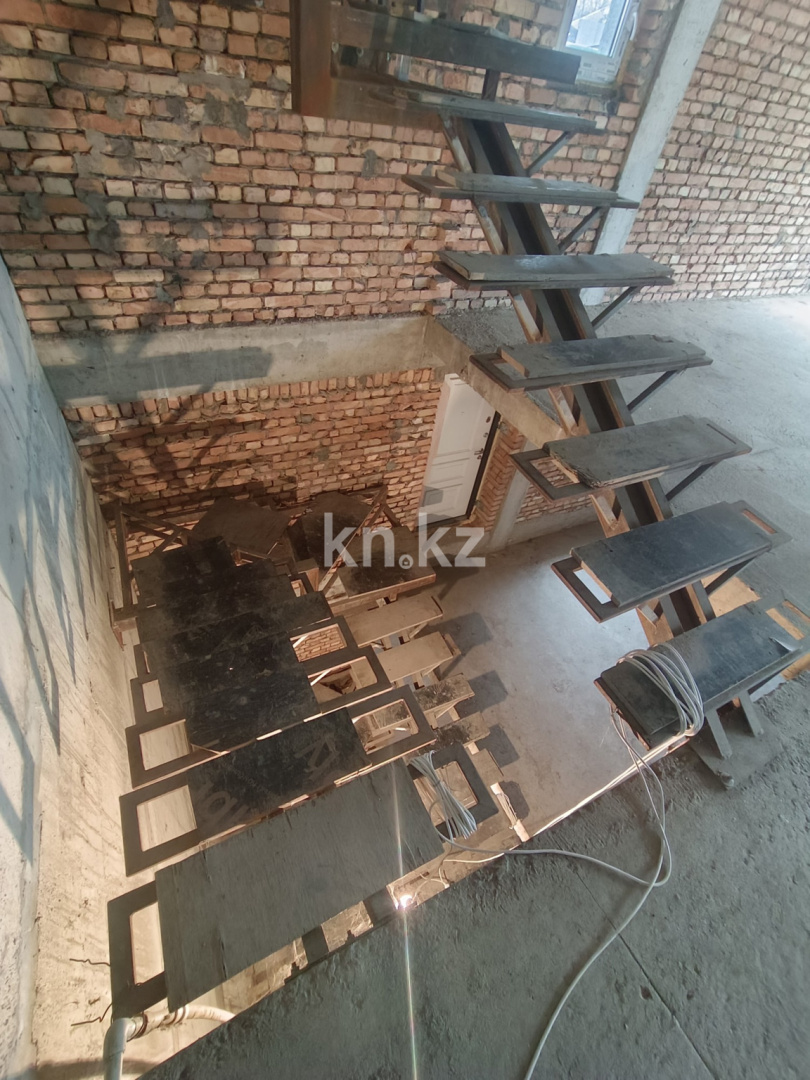 Продажа 6-комнатного дома, 320 м², ул. Мангистауская - Продажа домов, коттеджей в Алматы фото 8 из 16