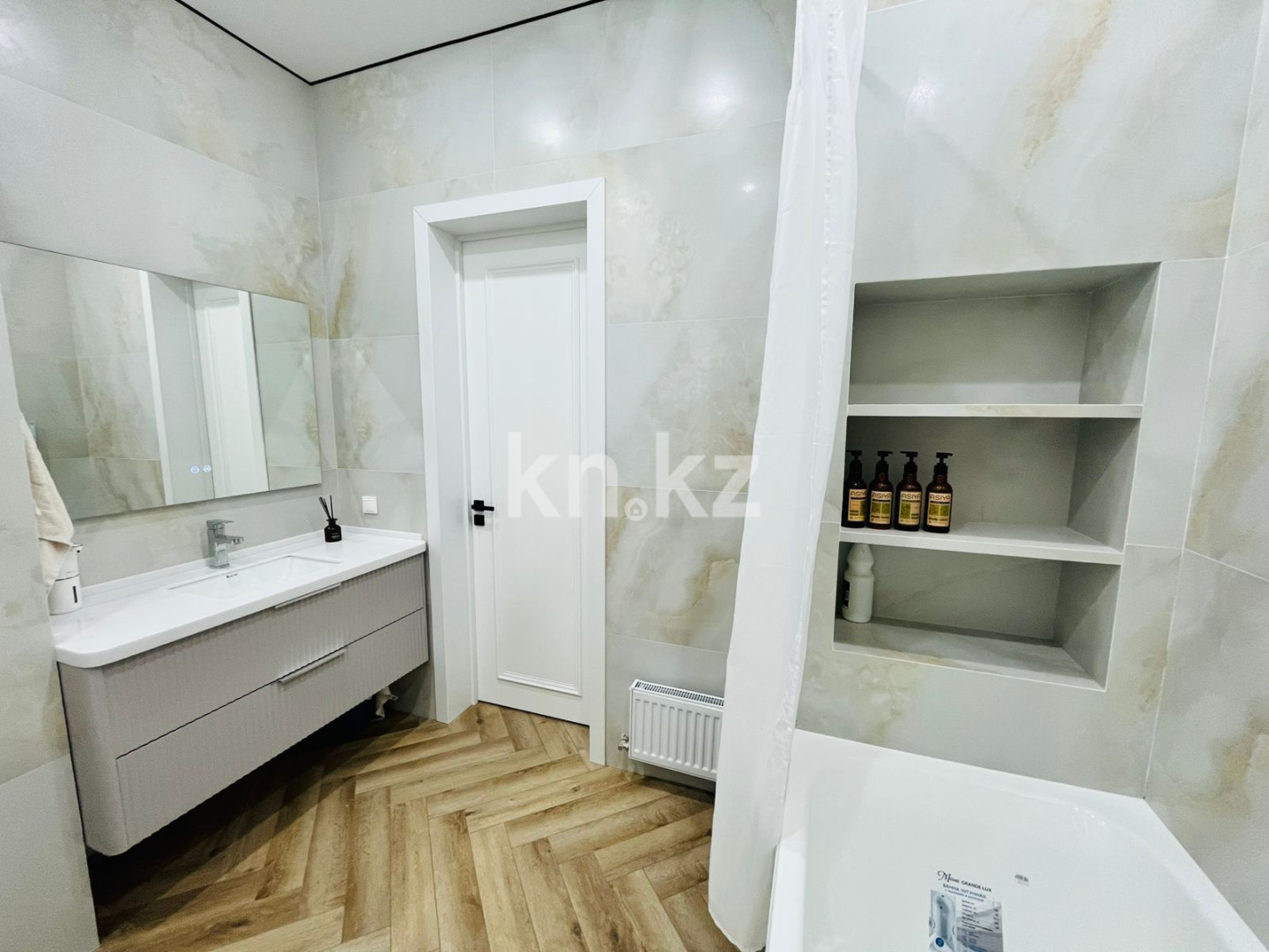 Продажа 3-комнатной квартиры, 104.6 м², ул. Бокейхана, дом  16/3 в Астане - фото 14