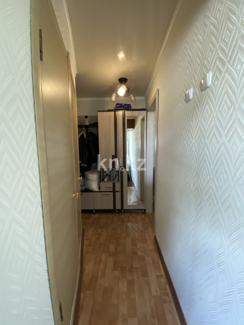 Продажа 3-комнатной квартиры, 48.3 м², мкр-н Восток-2, дом  13 - Продажа квартир в Караганде фото 8 из 13