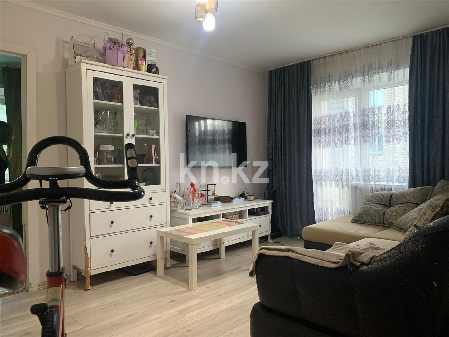 Продажа 2-комнатной квартиры, 40 м², пр. Назарбаева, дом  19а - Продажа  двухкомнатных квартир в Караганде с фото фото 1 из 10