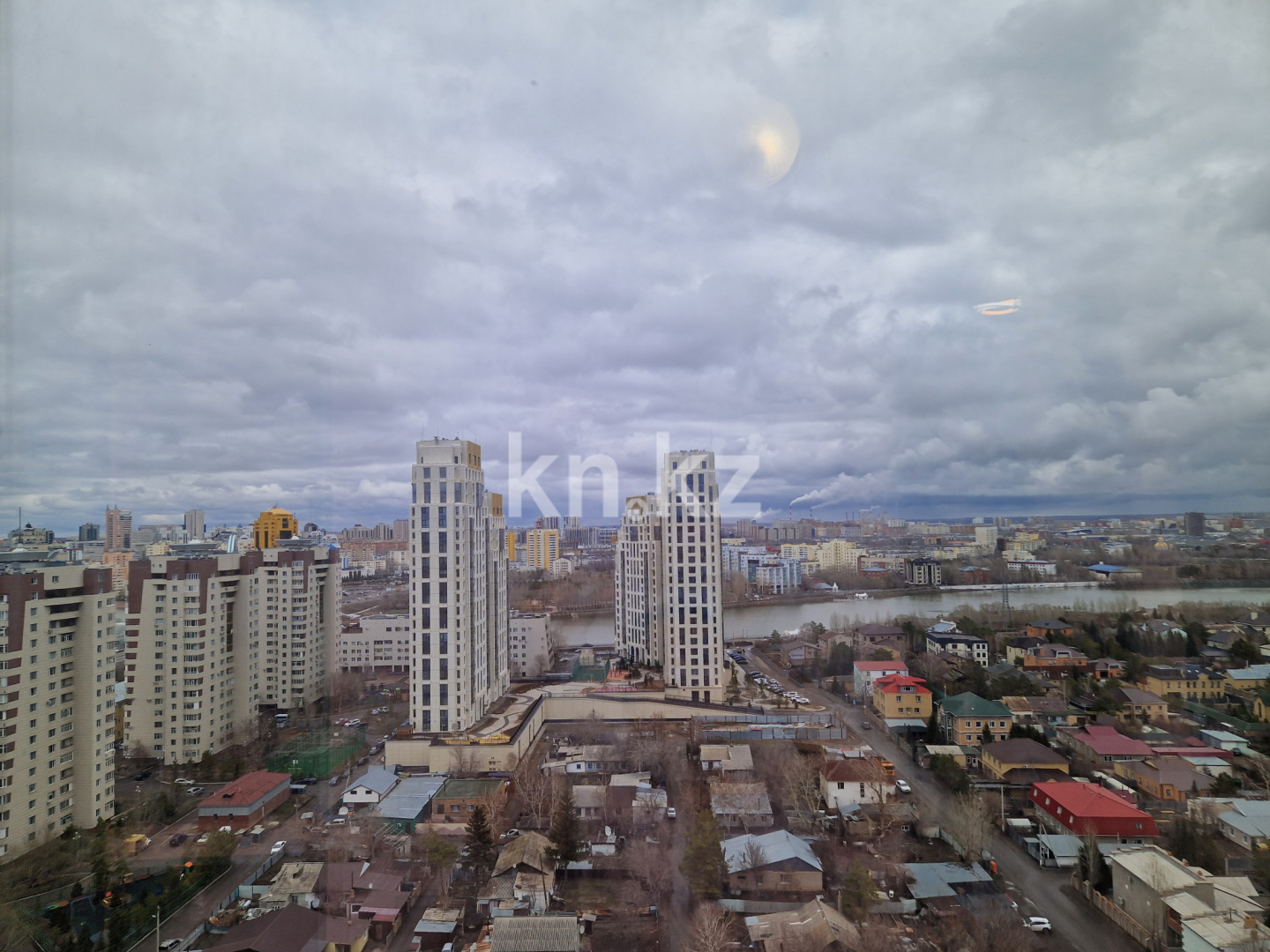 Аренда 1-комнатной квартиры посуточно, 40 м², пр. Кабанбай батыра, дом  4/2 - ул. Космонавтов - Аренда квартир посуточно в Астане с фото фото 5 из 12