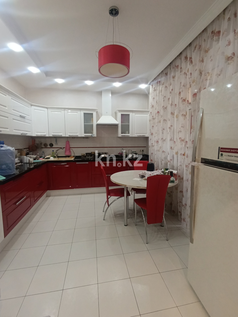 Продажа 4-комнатной квартиры, 189 м² в Караганде - фото 2