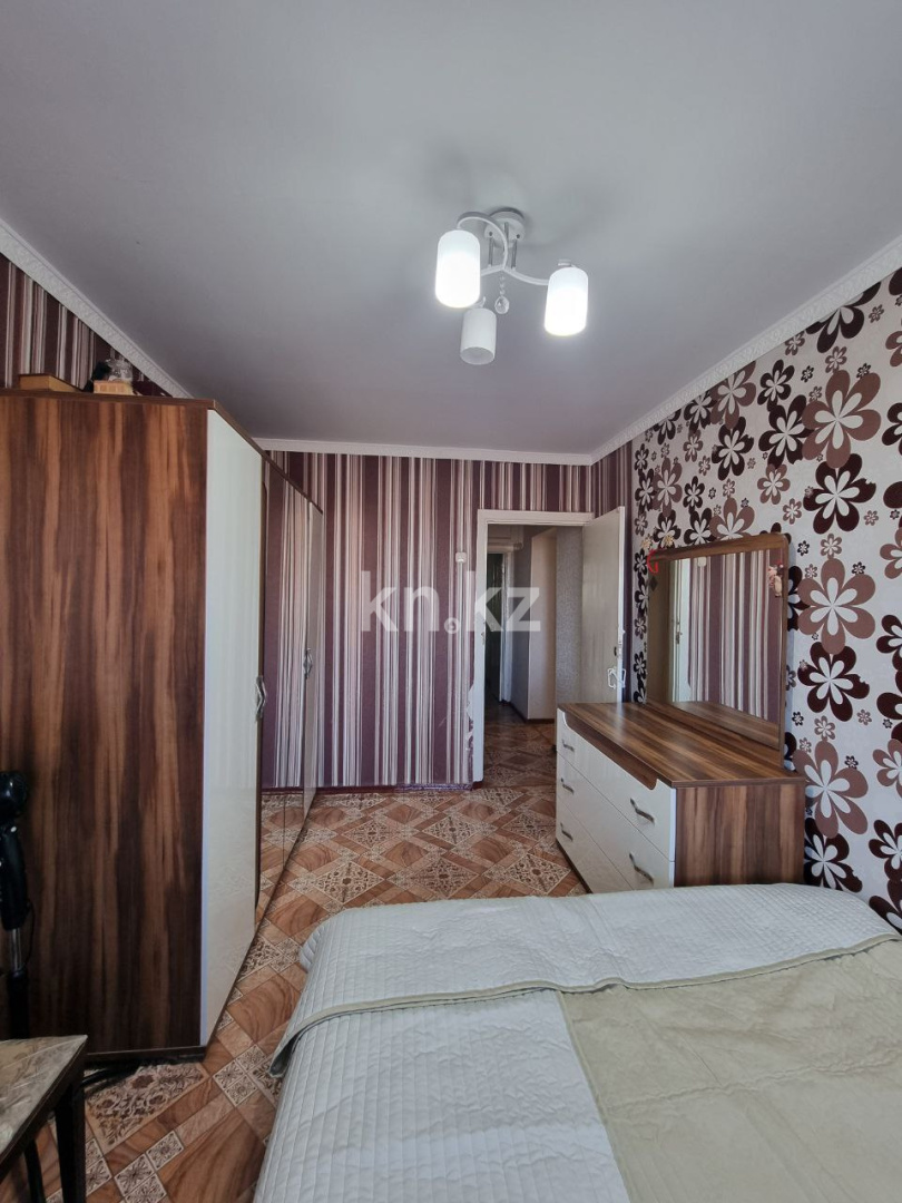 Продажа 4-комнатной квартиры, 80 м², пр. Назарбаева, дом  51 - Продажа квартир в Караганде фото 2 из 17