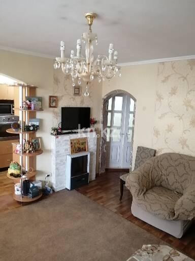 Продажа 4-комнатной квартиры, 81 м², Валиханова, дом  157 - Продажа и аренда недвижимости в Семее фото 1 из 14